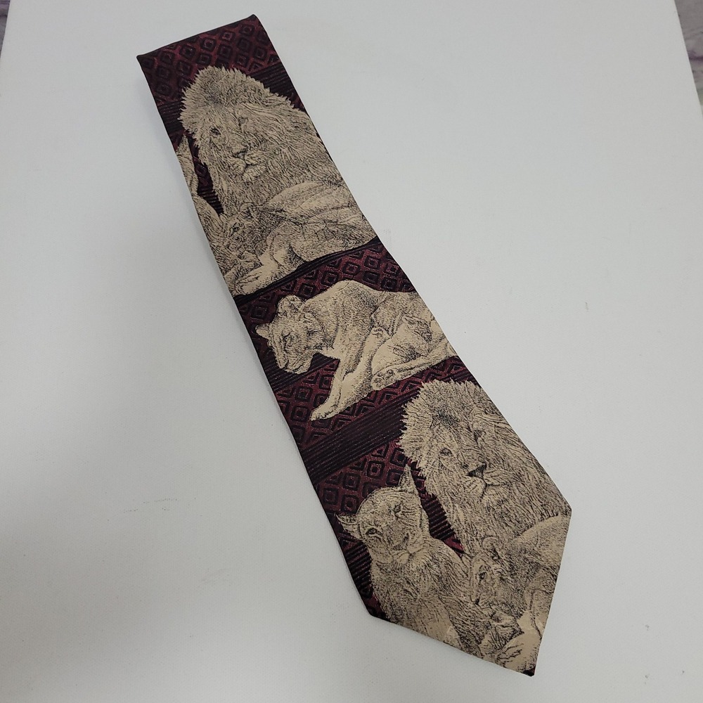 Vintage Endangered Species Tie Mens 100% Silk Lion Family Retro Burgundy Novelty